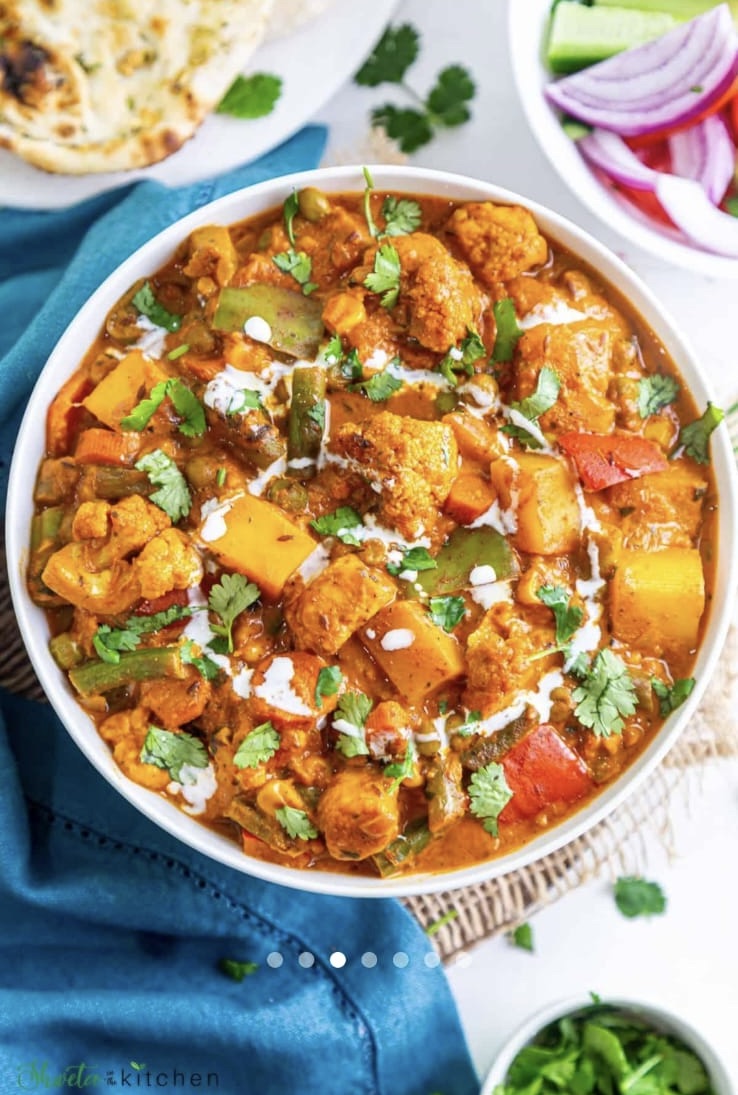 Mixed vegetable curry in a bowl